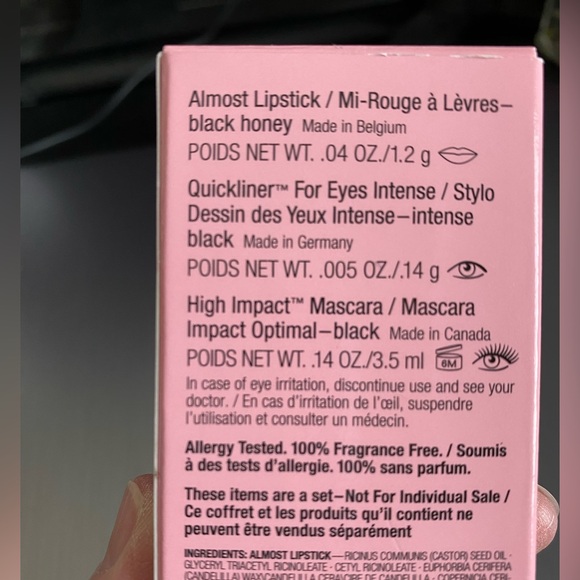 Kate Spade Red and Pink Cosmetic Case Includes Makeup Products - Picture 10 of 10